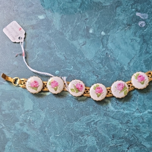 Source Unknown Jewelry - Source Unknown Gold and Pink Floral Bracelet